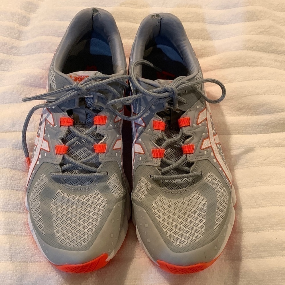 ASICS Womens Gel Quantum. Gray, white&Orange. Very good pre-owned condition. 9.